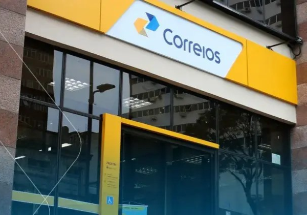 Funcionários dos Correios avaliam greve nacional após rejeição de proposta no TST