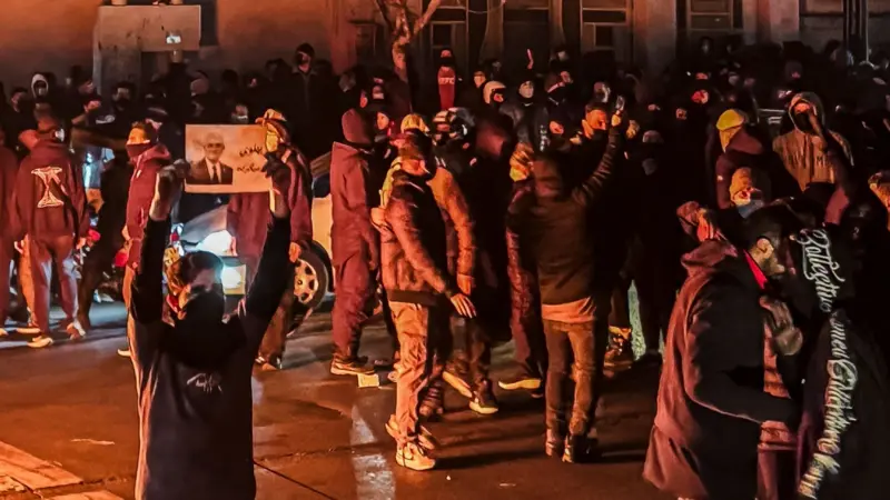 Irã:  Fim da Revolução e o Começo do Caos