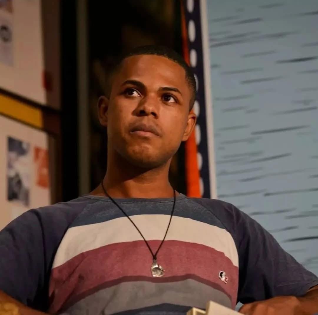 A poética de Fabrício Oliveira: O herói que carrega os mortos