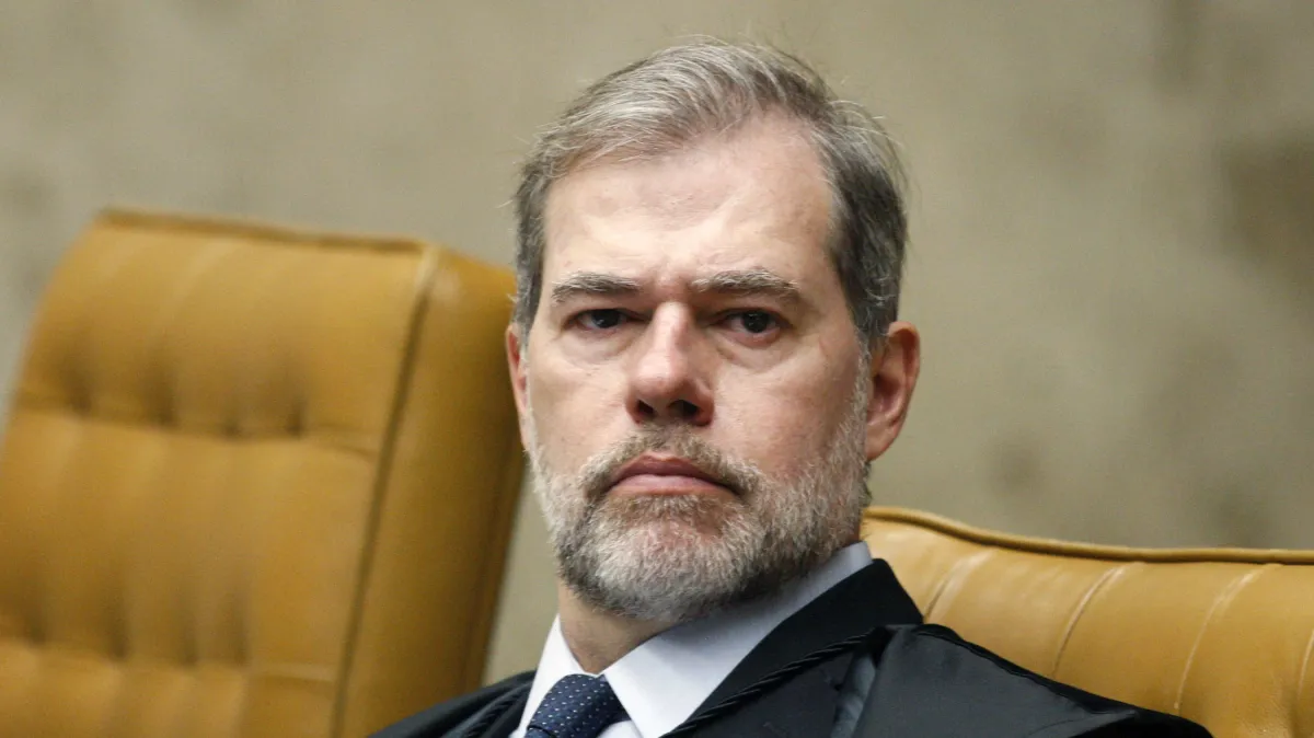 PF encontra menções a Dias Toffoli em celular de Daniel Vorcaro e pede suspeição no caso Banco Master