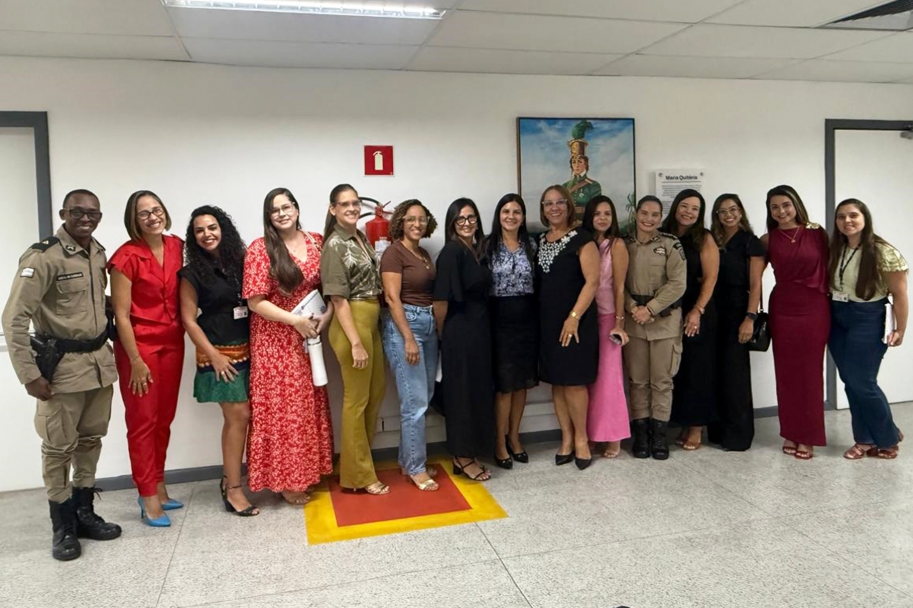Rede de Proteção se reúne para planejar ações do Mês da Mulher e fortalecer enfrentamento à violência, em Feira de Santana