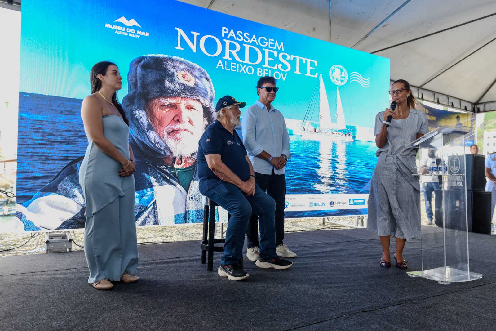 Aleixo Belov é recebido com honras em Salvador após concluir sexta volta ao mundo pela Passagem Nordeste