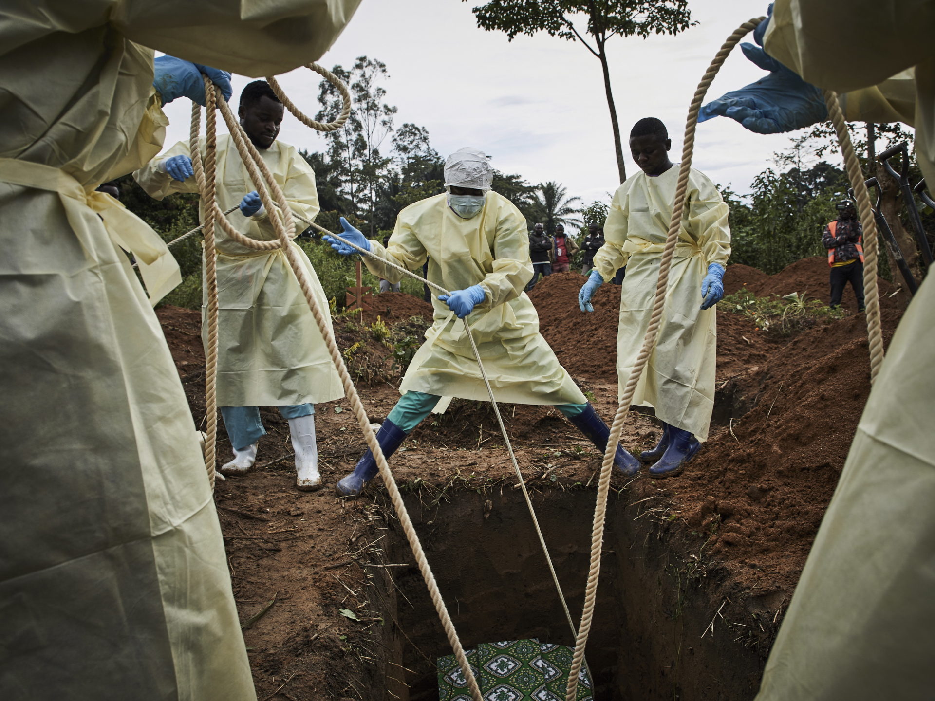 Continente africano registra 139 mortes suspeitas, em surtos de ebola, aponta OMS