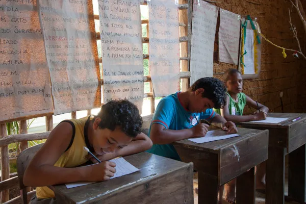 Nossa precária educação mantém o Brasil à beira do abismo do subdesenvolvimento