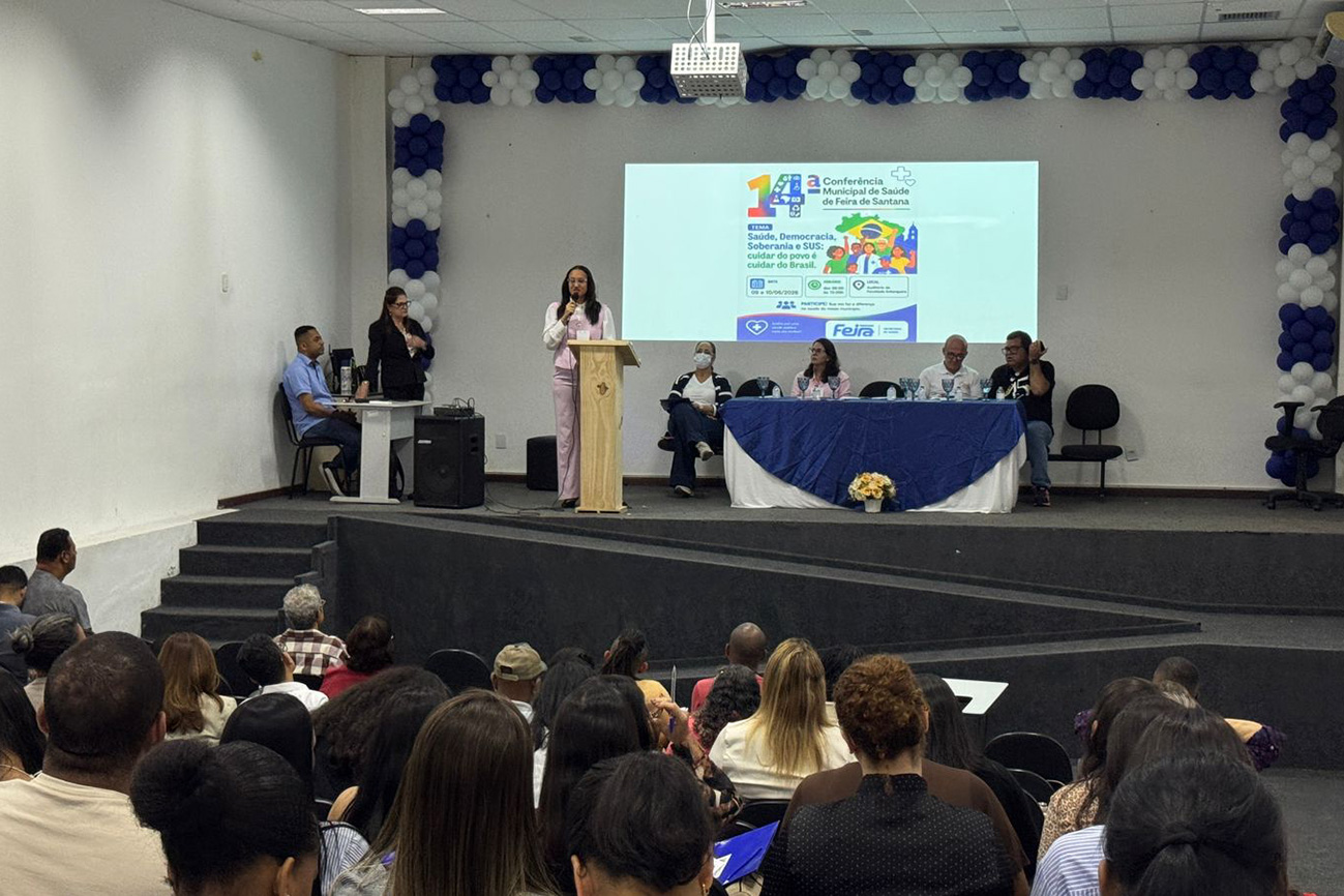 14ª Conferência Municipal de Saúde reúne gestores, trabalhadores e usuários para discutir o fortalecimento do SUS em Feira de Santana