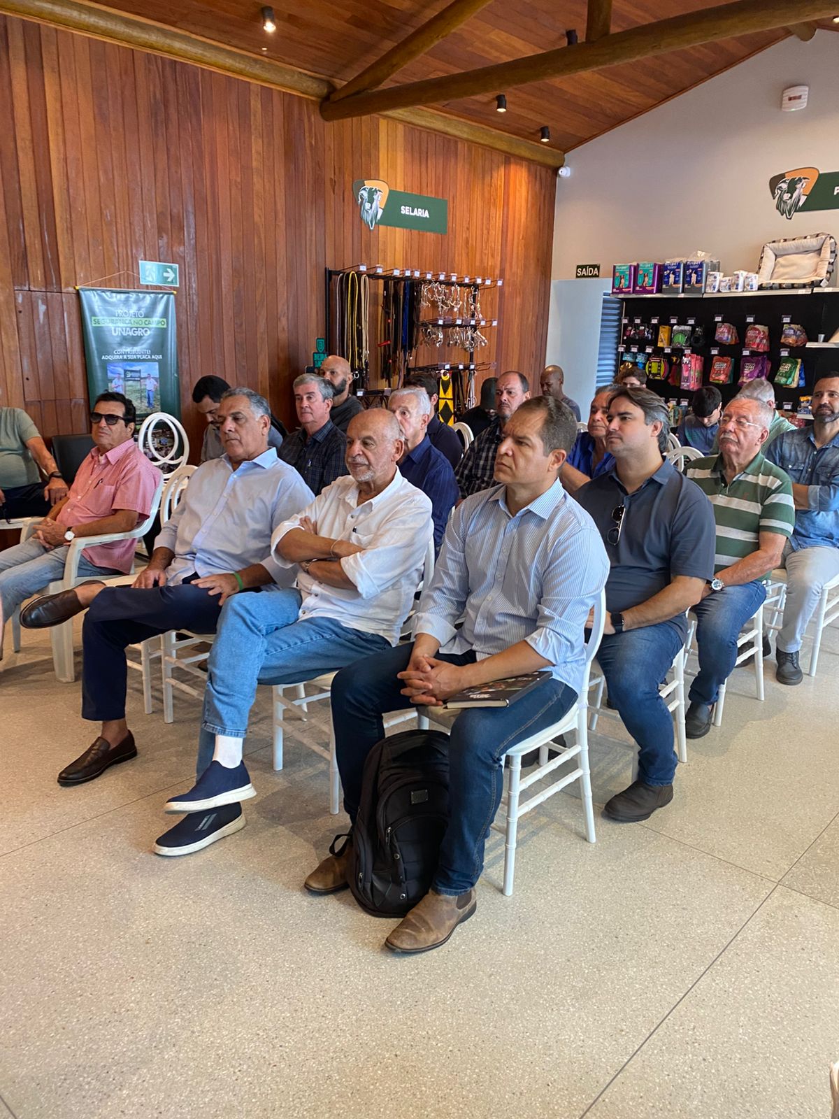 Cooperfeira apresenta monitoramento do abate, para ampliar transparência e eficiência no Frifeira
