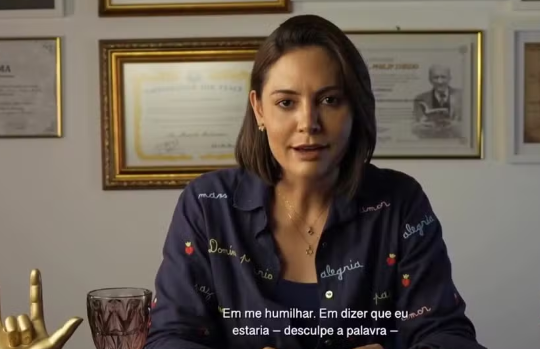Michelle diz ter sido humilhada por Flávio Bolsonaro durante telefonema