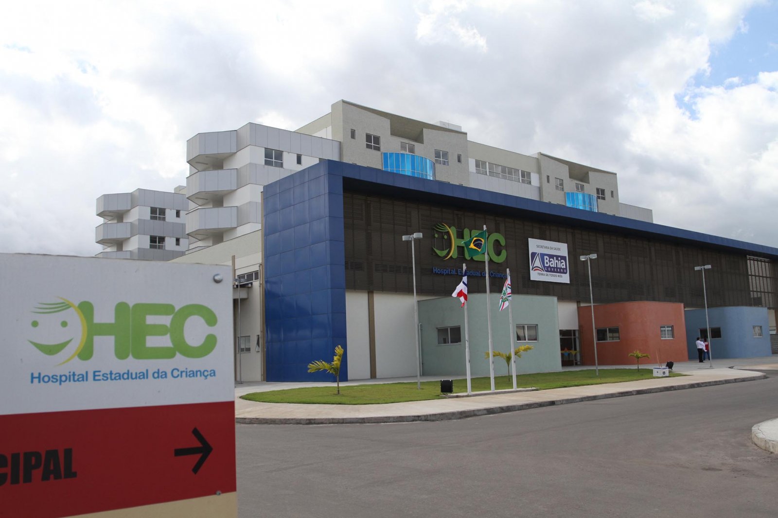 O hospital da criança e o queixo duro