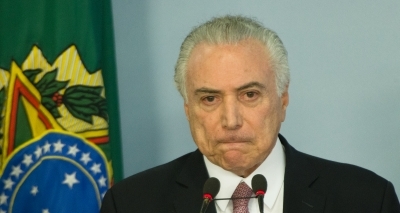 CCJ rejeita parecer e dá sobrevida a Temer