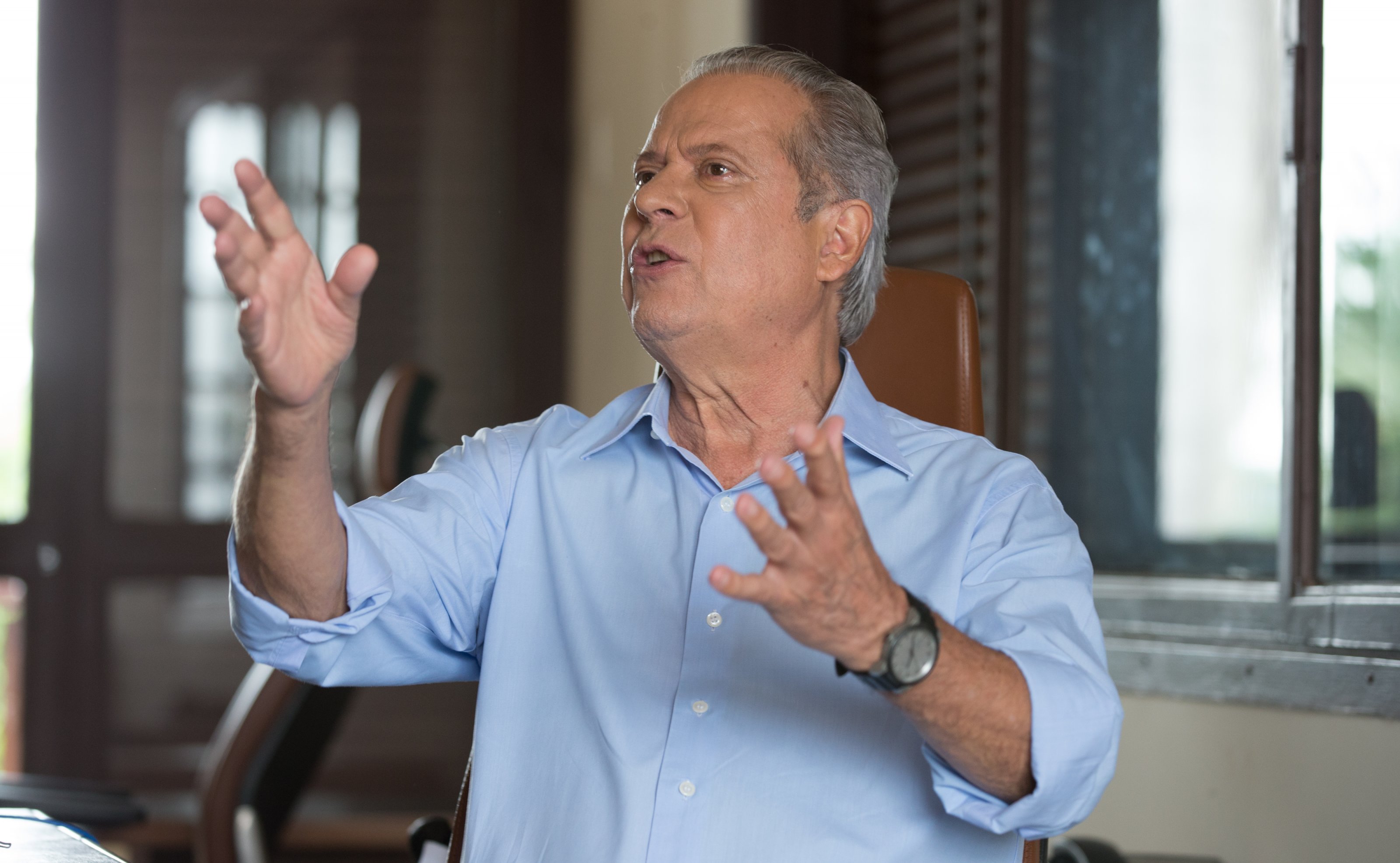 Zé Dirceu ameaça a democracia brasileira
