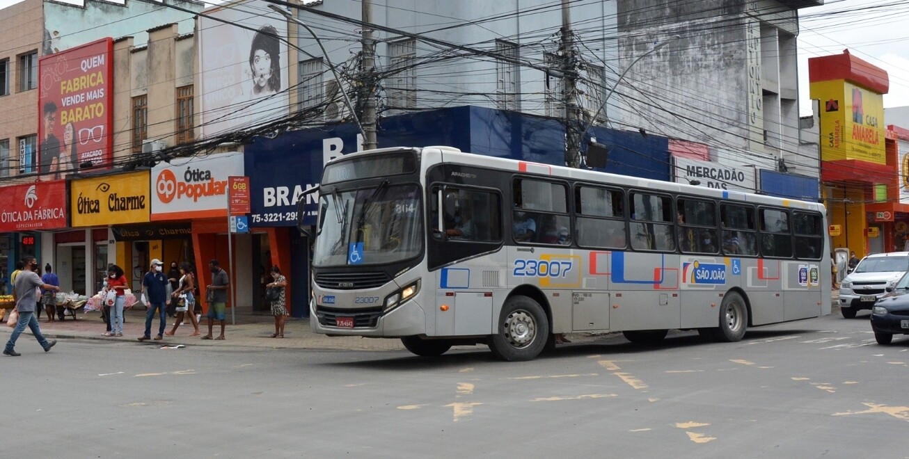 Feira de Santana: Ônibus urbanos circulam em novo horário - Vimarsana News