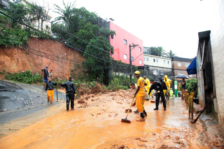 Tragédia em São Paulo reúne o pior e o melhor do humano 