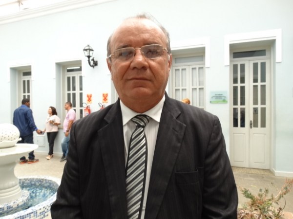 A lucidez do comentário de José Carneiro