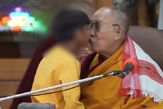 Os pés de barro do Dalai Lama