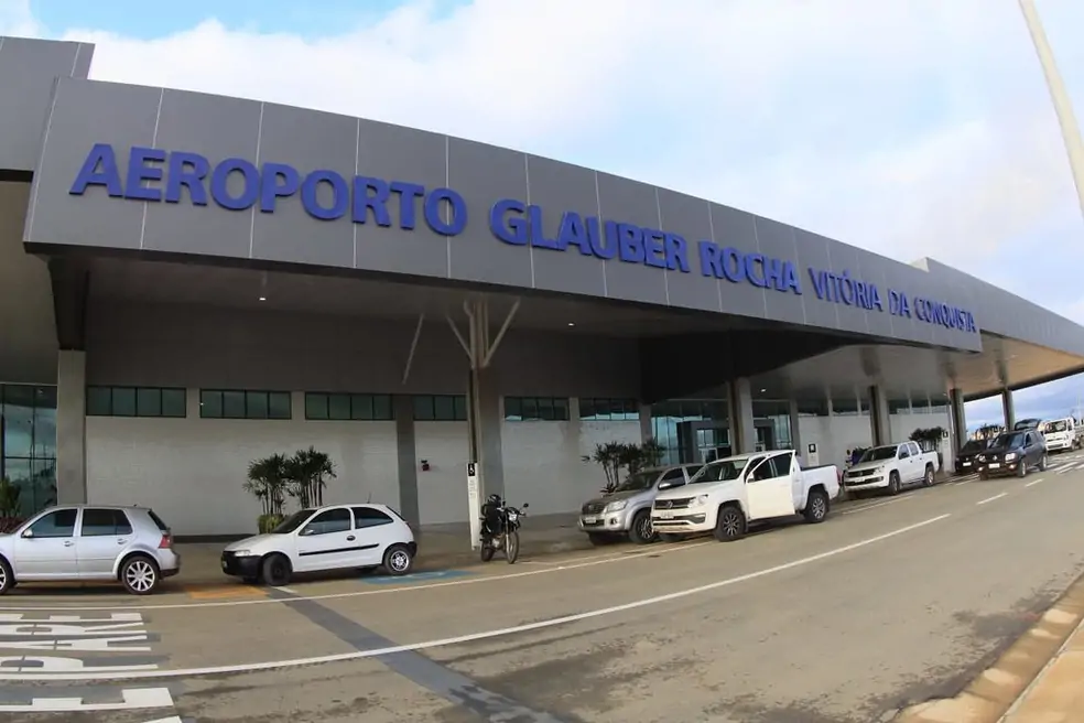 Aeroporto só não basta