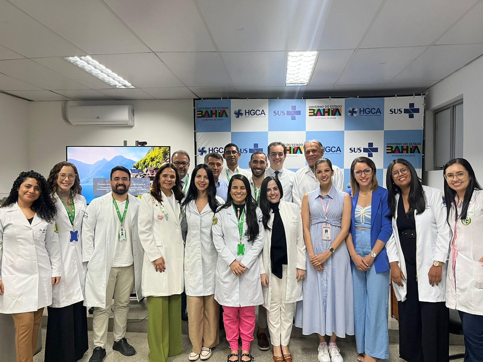 Residência de Clínica Médica do HGCA  faz sessão para homenagear médicos e falar sobre pesquisa científica