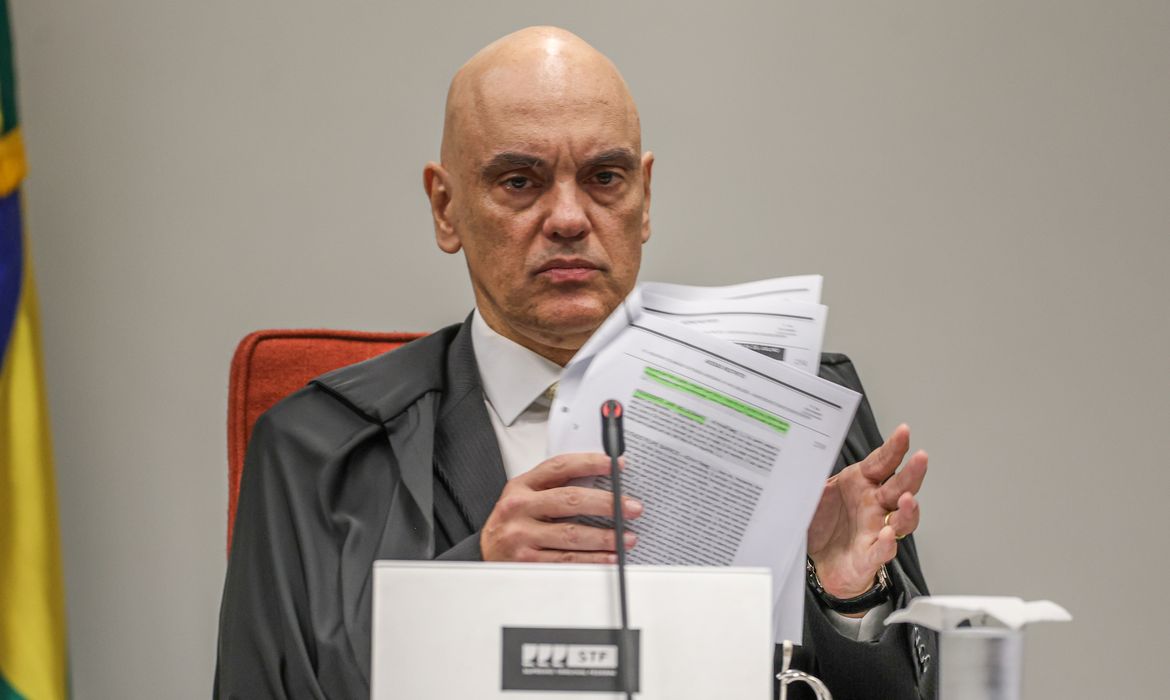 Inquérito da PF aponta que Abin Paralela monitorou homônimo de Alexandre de Moraes por engano