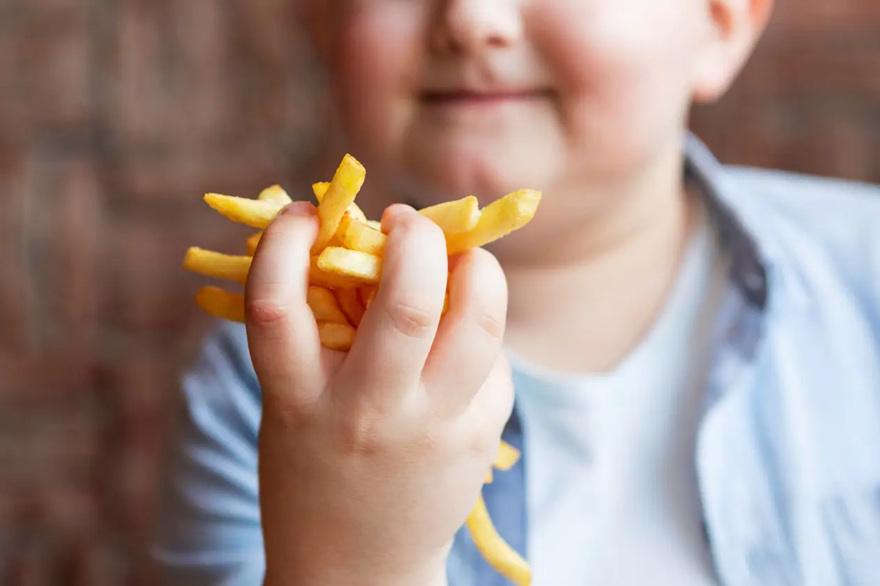 Obesidade infantil: uma emergência de Saúde e Educação
