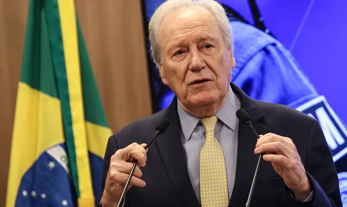 Lewandowski deixa Ministério da Justiça: já vai tarde